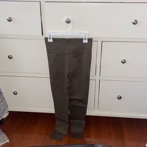 Solid high wasted sports leggings- wide band